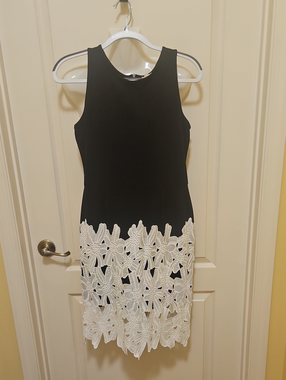 Cremieux BLACK Dress With White Floral Overlay On Bottom Size Med Sophisticated